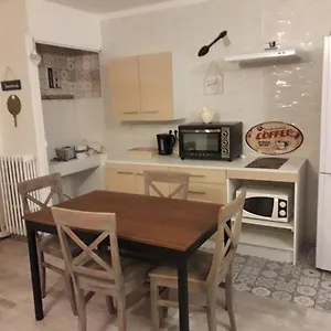 Enclos Savoyard Meublé 1chambre 1 Canapé Lits 3personnes Appartement